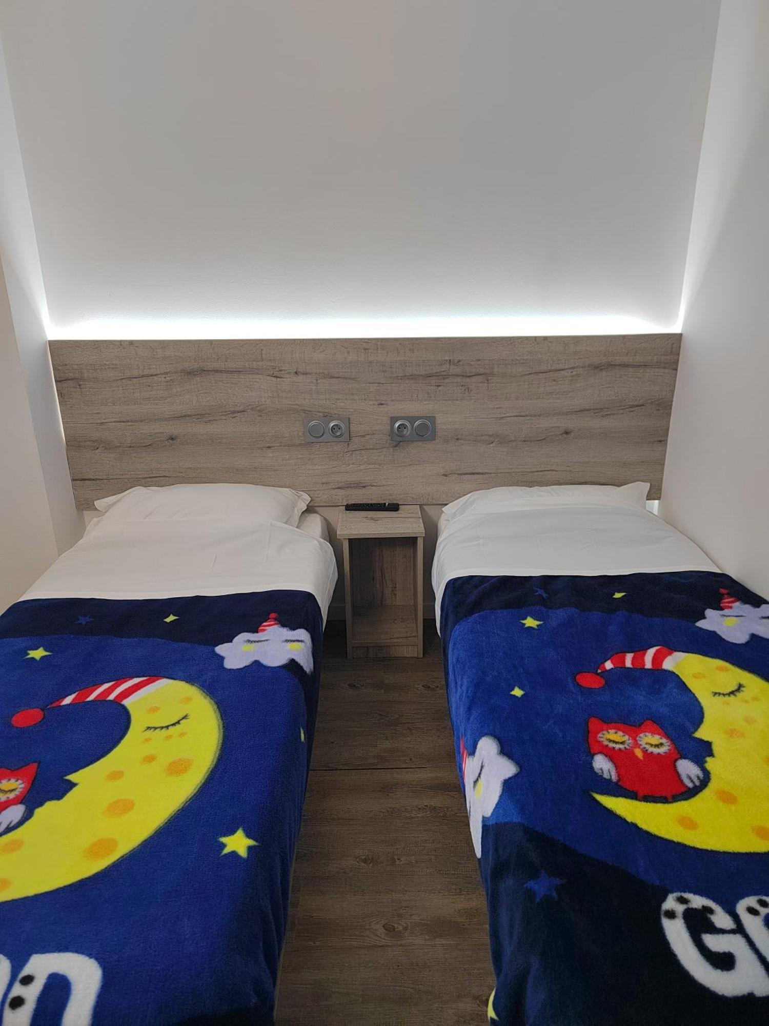 Alpha Hotel Bouafle Eksteriør bilde